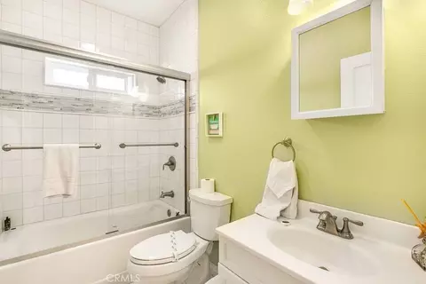 Bath - 359 Sumner, Avalon, CA 90704 photo 1 of 1