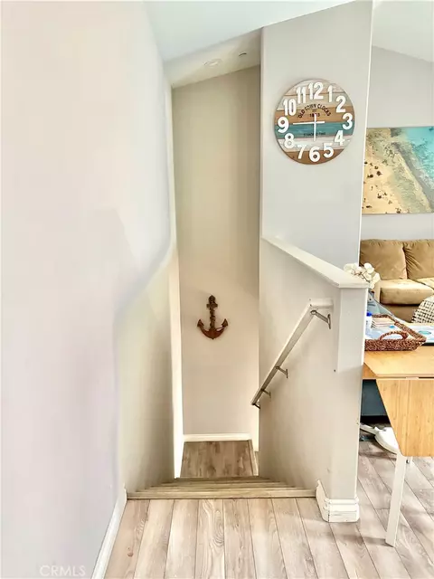Entry Way - 359 Sumner, Avalon, CA 90704 photo 5 of 7