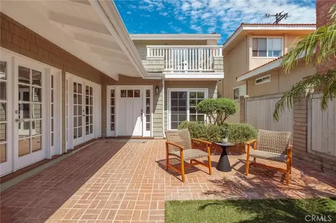 3504 N Poinsettia Ave, Manhattan Beach, CA 90266