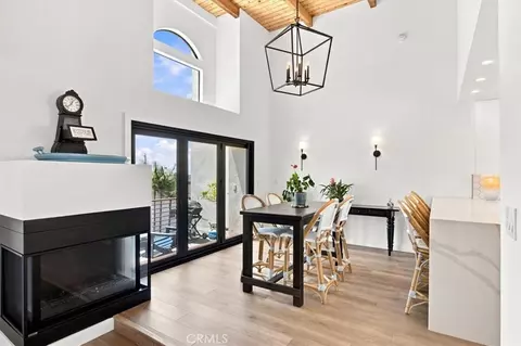 225 4th St, Hermosa Beach, CA 90254