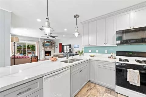 6035 Bonfair Ave, Lakewood, CA 90712