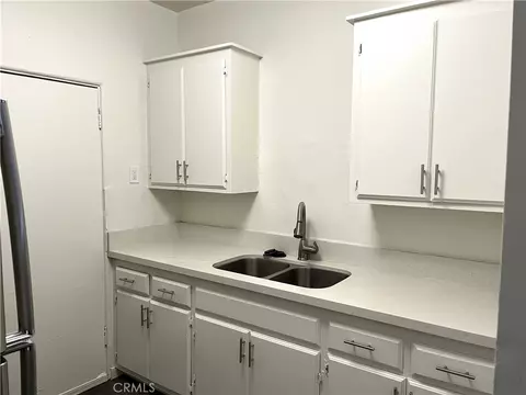 Kitchen - 1439 Cedar, Long Beach, CA 90813 photo 2 of 2
