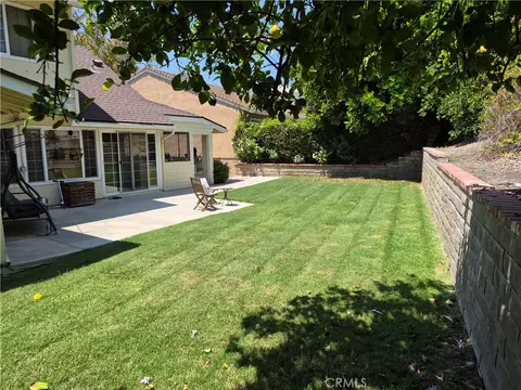 2100 Shady Brook Dr, Thousand Oaks, CA 91362