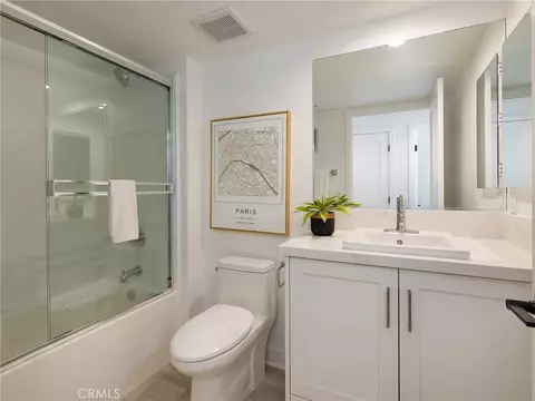 Bath - 123 E 223rd #3, Carson, CA 90745 photo 3 of 3