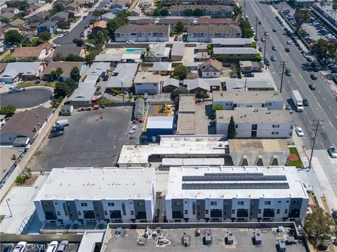 View/Area - 123 E 223rd #3, Carson, CA 90745 photo 3 of 8