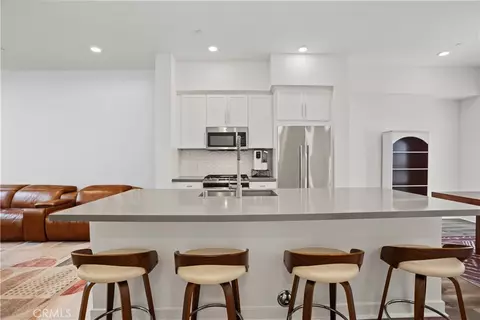 283 Dockside Ln, San Pedro, CA 90731