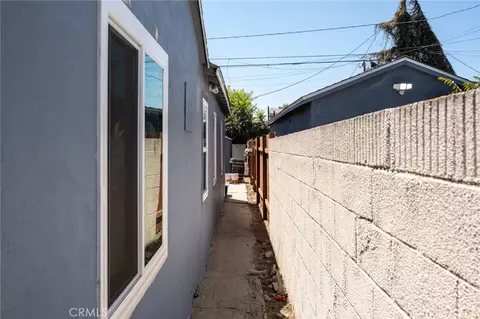Entry Way - 728 W Cressey, Compton, CA 90222 photo 4 of 4