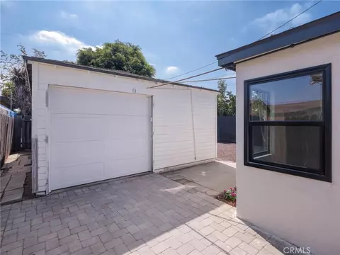 Exterior - 5910 Walnut Ave, Long Beach, CA 90805 photo 6 of 7