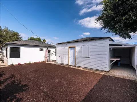Exterior - 5910 Walnut Ave, Long Beach, CA 90805 photo 5 of 7