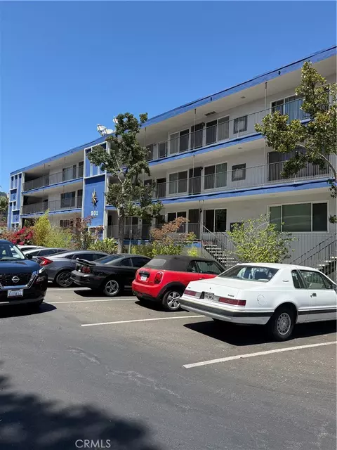 801 E 1st St #10, Long Beach, CA 90802 photo 3