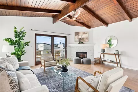 2026 Hillcrest Dr, Hermosa Beach, CA 90254