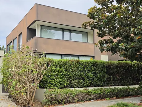 Exterior - 9 Temple, Long Beach, CA 90803 photo 10 of 15