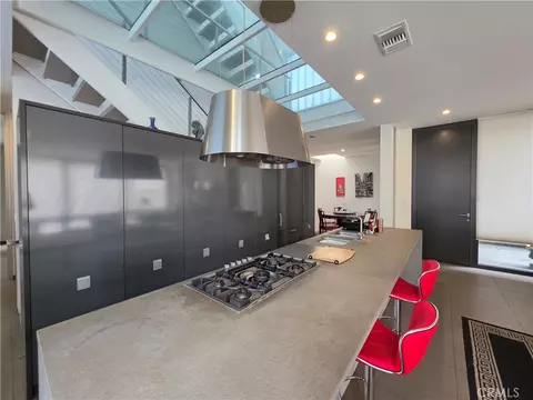 Kitchen - 9 Temple, Long Beach, CA 90803 photo 3 of 4
