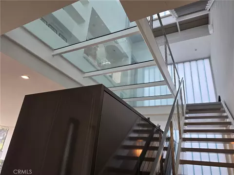 Entry Way - 9 Temple, Long Beach, CA 90803 photo 1 of 3