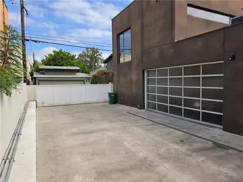 Exterior - 9 Temple, Long Beach, CA 90803 photo 10 of 14