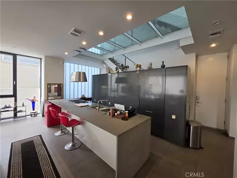 Kitchen - 9 Temple, Long Beach, CA 90803 photo 2 of 4