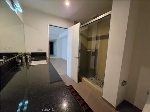 Bath - 9 Temple, Long Beach, CA 90803 photo 2 of 2