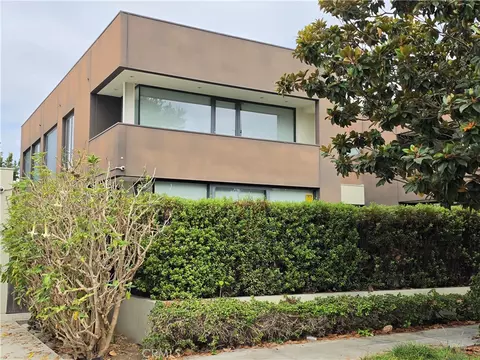 Exterior - 9 Temple, Long Beach, CA 90803 photo 9 of 14
