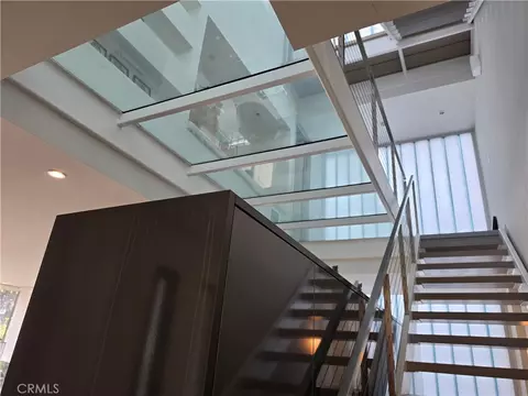 Entry Way - 9 Temple, Long Beach, CA 90803 photo 1 of 3