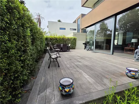 Exterior - 9 Temple, Long Beach, CA 90803 photo 7 of 14
