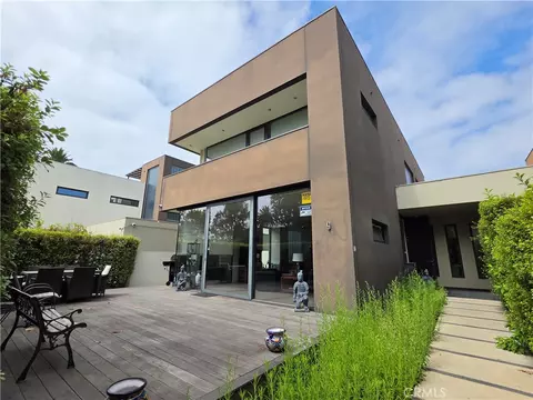 9 Temple, Long Beach, CA 90803