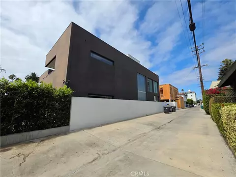 Exterior - 9 Temple, Long Beach, CA 90803 photo 11 of 14