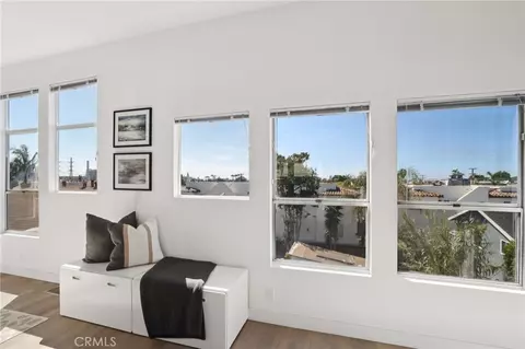 647 1st Pl, Hermosa Beach, CA 90254