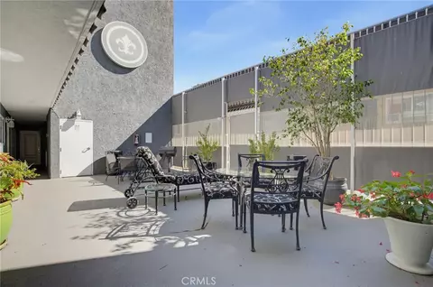 Exterior - 1401 E 3rd St #16, Long Beach, CA 90802 photo 3 of 5