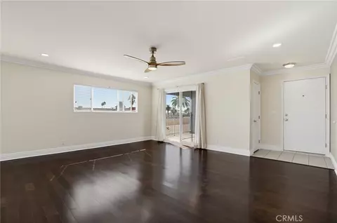 Living - 1401 E 3rd St #16, Long Beach, CA 90802 photo 2 of 4