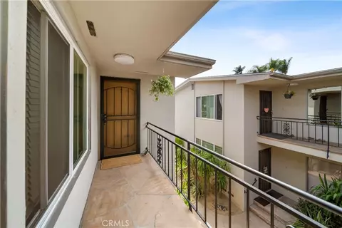 Exterior - 311 Cherry, Long Beach, CA 90802 photo 4 of 6