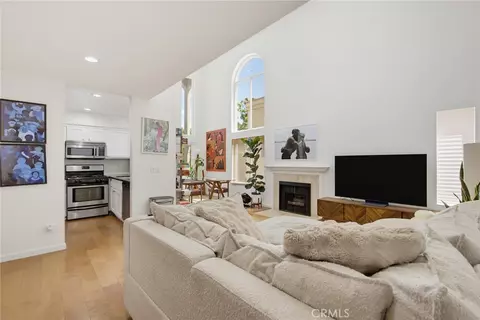 1639 Camden Ave #301, Los Angeles, CA 90025