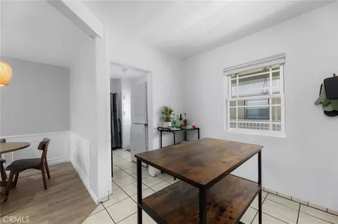 Entry Way - 240 Hampton Dr, Venice, CA 90291 photo 1 of 2