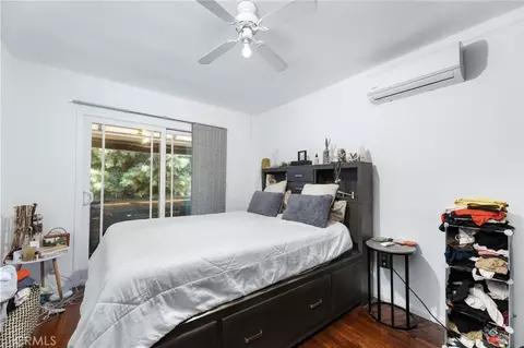 Bedroom - 240 Hampton Dr, Venice, CA 90291 photo 6 of 9