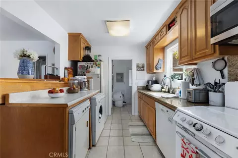 Other - 240 Hampton Dr, Venice, CA 90291 photo 9 of 21