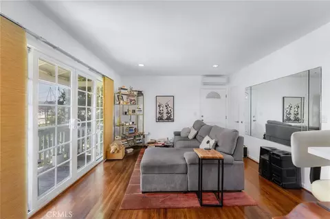 Living - 240 Hampton Dr, Venice, CA 90291 photo 3 of 5