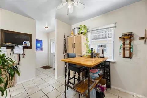 Entry Way - 240 Hampton Dr, Venice, CA 90291 photo 2 of 2
