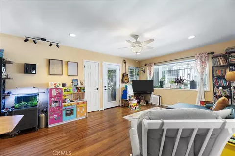 Living - 240 Hampton Dr, Venice, CA 90291 photo 5 of 5