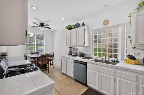 Kitchen - 17634 Mulberry, Carson, CA 90746 photo 1 of 4