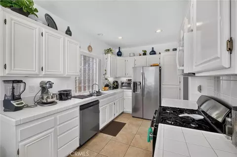 Kitchen - 17634 Mulberry, Carson, CA 90746 photo 3 of 4