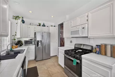 Kitchen - 17634 Mulberry, Carson, CA 90746 photo 2 of 4