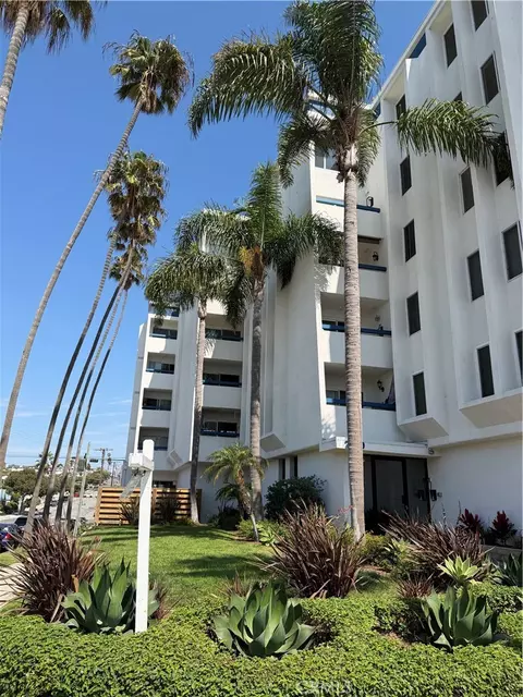 200 S Catalina Ave #407, Redondo Beach, CA 90277