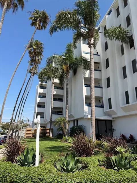 200 S Catalina Ave #407, Redondo Beach, CA 90277
