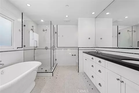 Bath - 413 Emerald St, Redondo Beach, CA 90277 photo 6 of 7