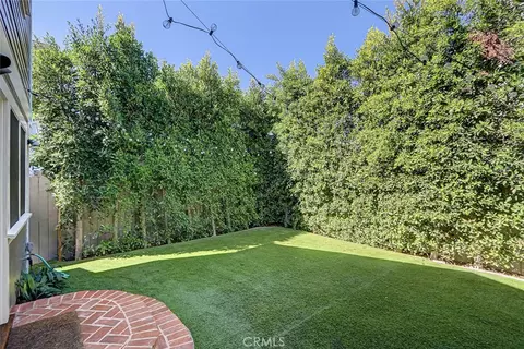 Exterior - 413 Emerald St, Redondo Beach, CA 90277 photo 5 of 8