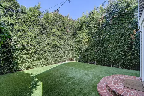 Exterior - 413 Emerald St, Redondo Beach, CA 90277 photo 4 of 8