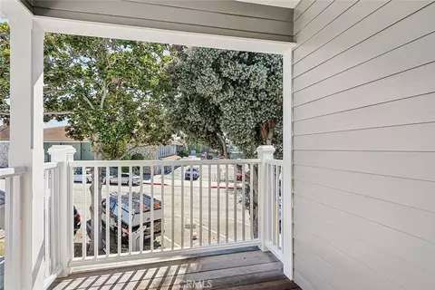 Exterior - 413 Emerald St, Redondo Beach, CA 90277 photo 8 of 8