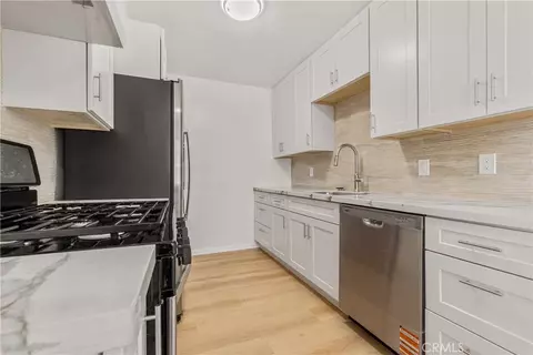 218 Thorne, Los Angeles, CA 90042