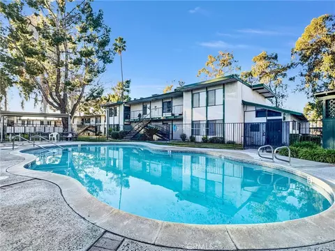Exterior - 1735 E Washington #B28, Colton, CA 92324 photo 6 of 10