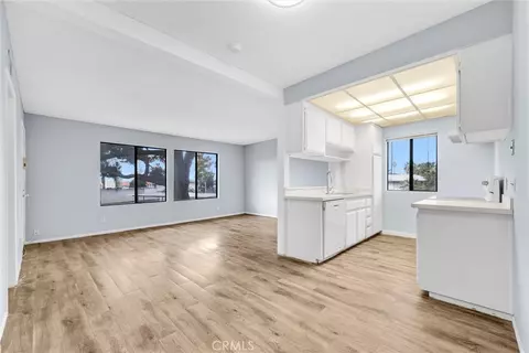 Living - 1735 E Washington #B28, Colton, CA 92324 photo 3 of 4