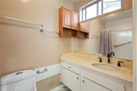 Bath - 24436 Panama Ave, Carson, CA 90745 photo 2 of 5